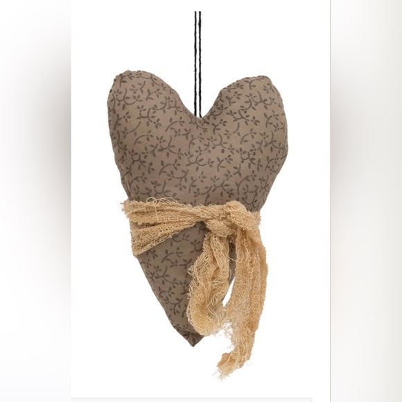 *Primitive Stuffed Floral Heart Ornament - Picture 3 of 14